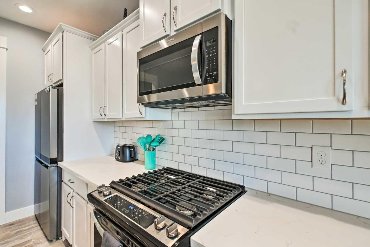 Ocean Shores Getaway With Fireplace And Hot Tub! Eksteriør billede