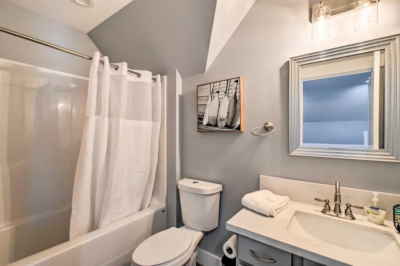 Ocean Shores Getaway With Fireplace And Hot Tub! Eksteriør billede