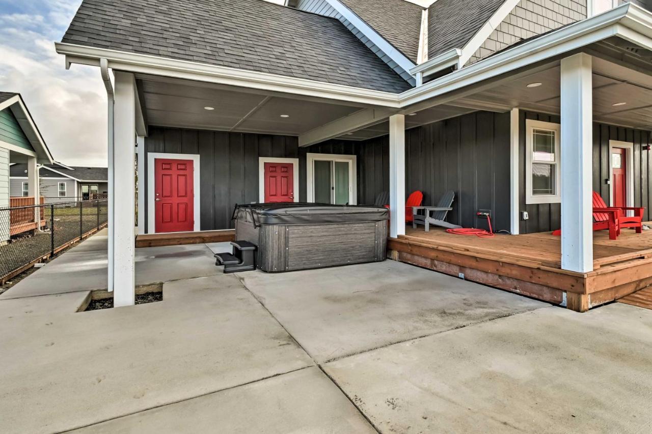 Ocean Shores Getaway With Fireplace And Hot Tub! Eksteriør billede